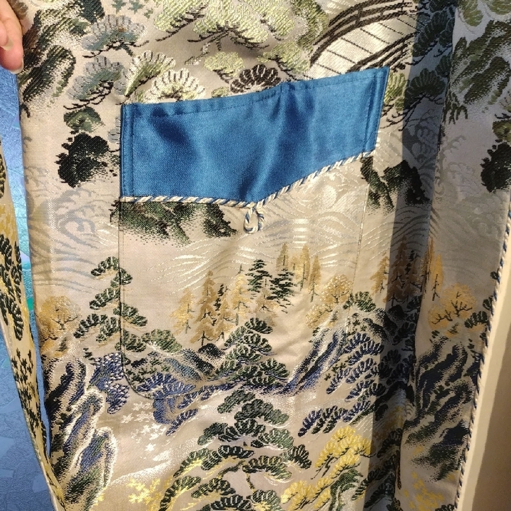 Japanese Smoking Jacket - Picture 4 of 17